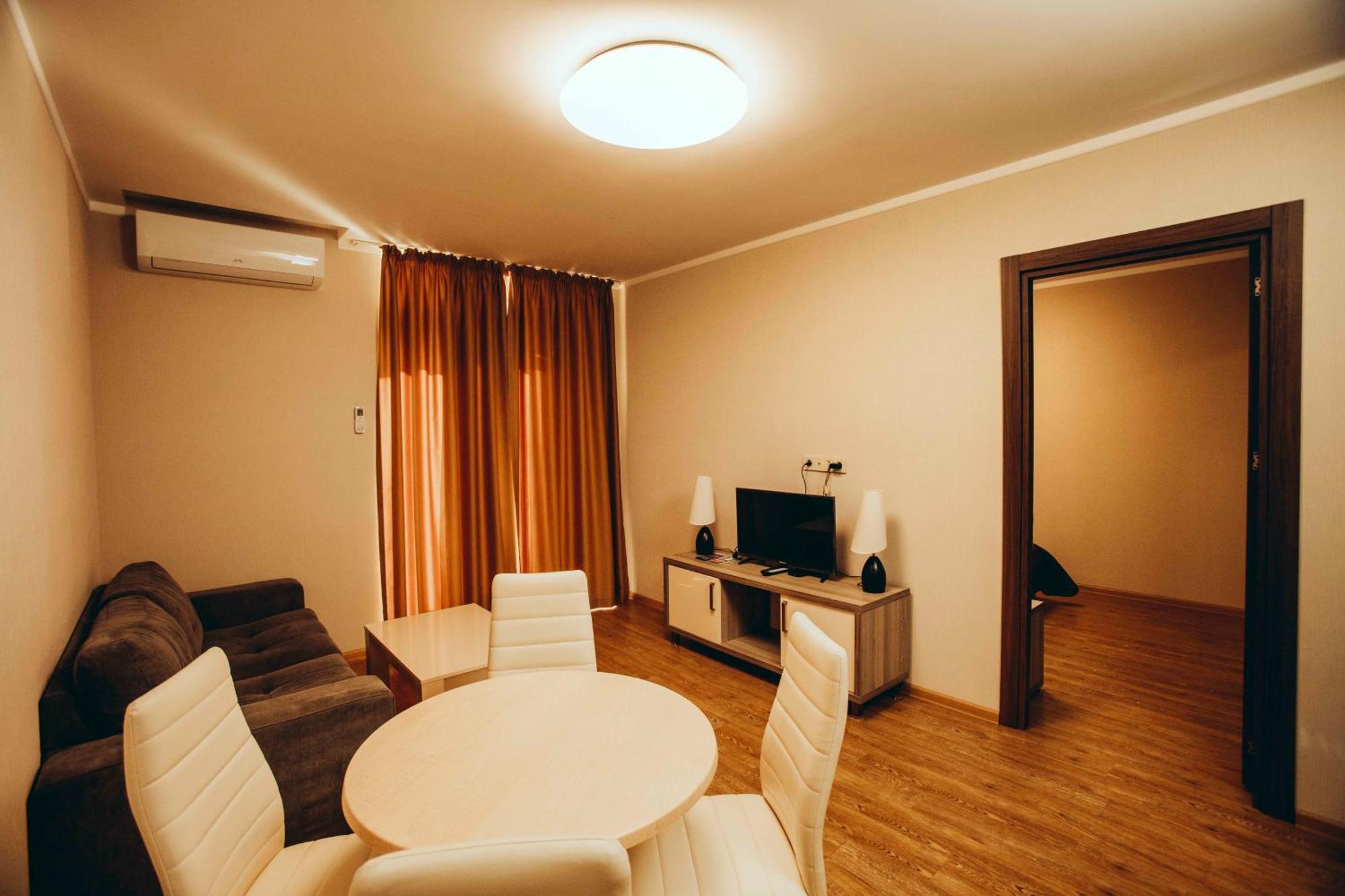 Holiday Lux Tower Batumi Cameră foto